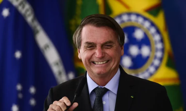 bolsonaro-recebeu-dolares-das-joias-na-viagem-em-que-disse-na-onu-que-‘extirpou-a-corrupcao’