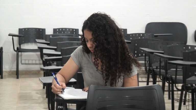 fam-abriu-as-portas-para-o-revisaco-do-enem-neste-sabado-(26)