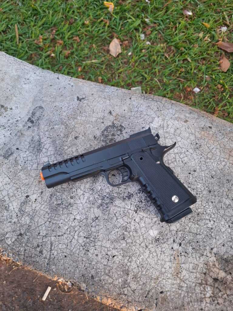 guarda-municipal-apreende-simulacro-de-arma-em-abordagem-na-praca-da-luz,-em-americana